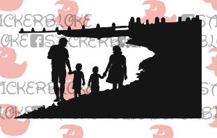 FAMILY OF 4 ON THE BEACH WALKING - STICKERBLOKE